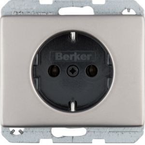 Berker - 47140004 - Steckdose Arsys